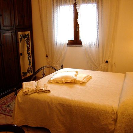 Le Ville Fco Alloggio Turistico Fiumicino Bagian luar foto